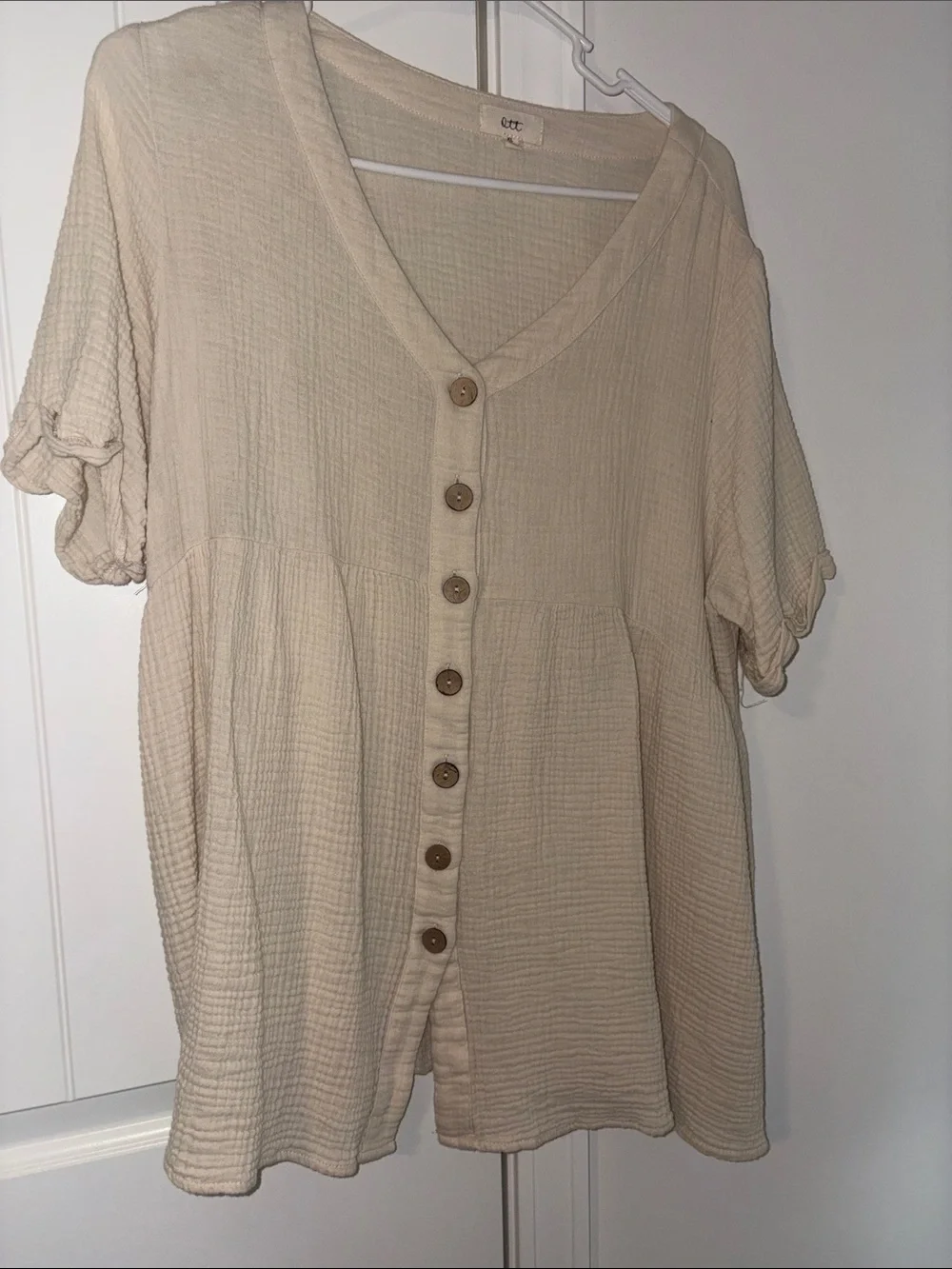 CHANEL Cream Button-Front Short Sleeve V-Neck Top